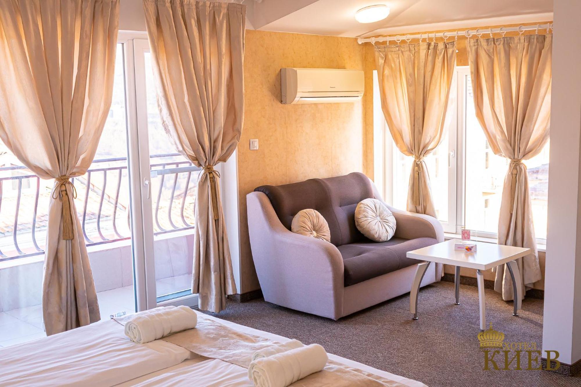 Hotel Kiev Велико-Тырново Экстерьер фото